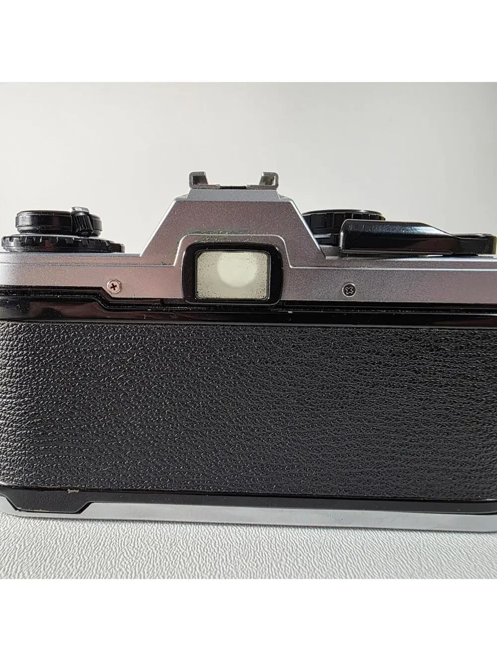 Olympus OM10 With Zuiko 50mm F1.8 Lens W/Neck Strap & Manual